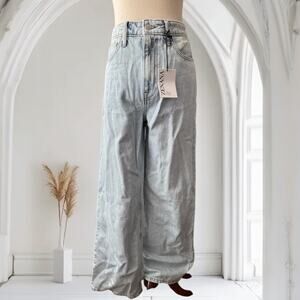 NWT Zenana Wide Leg High Rise Light Wash Jeans